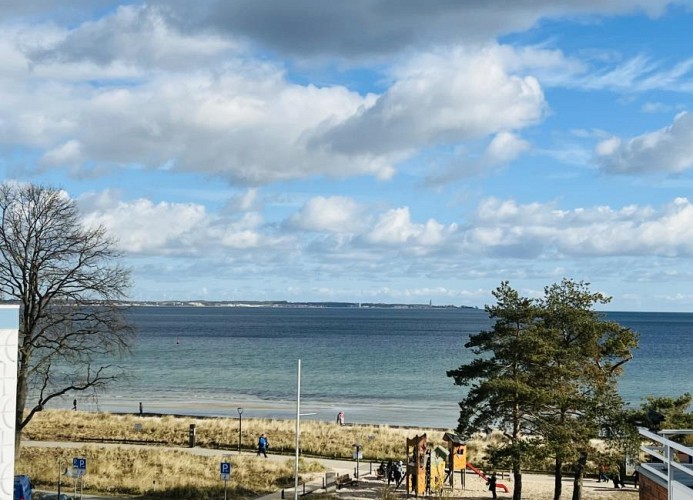 Teilmeerblick vom Balkon