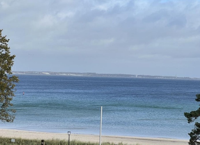 Teilmeerblick vom Balkon