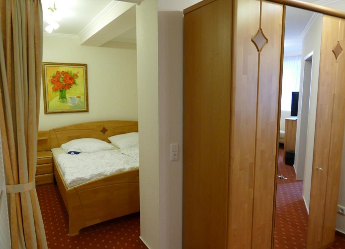Zugang zum 1/2 Zimmer mit Doppelbett