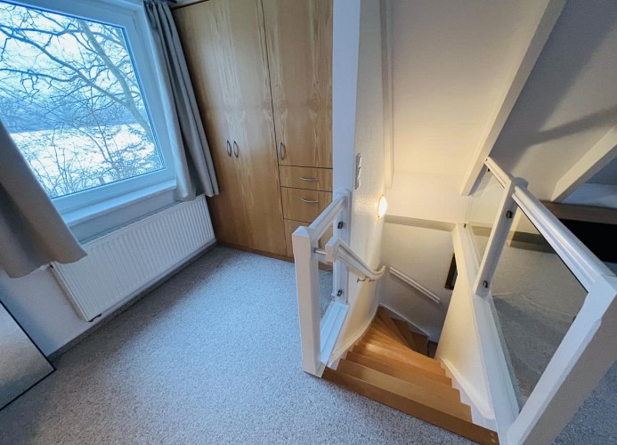 Kleiderschrank/Treppenaufgang