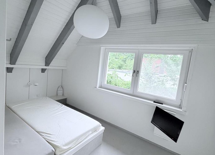Schlafzimmer 1